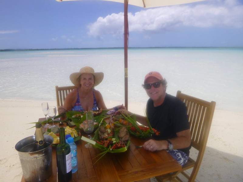 tupai-island-lagoon-lunch